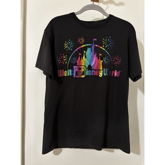 Disney World Rainbow Castle Tee Unisex M Graphic Park Shirt Magic Kingdom Pride - Picture 6 of 7